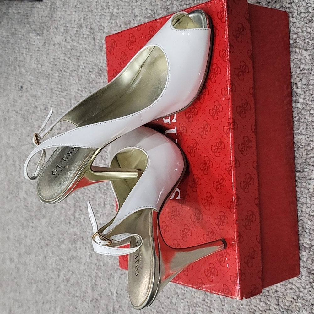 Guess Sling-Back Pump